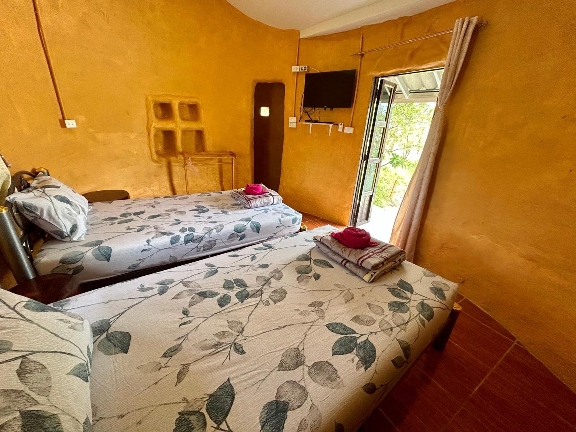 Numpu Baandin Hotel Сам Рой Йот Екстериор снимка
