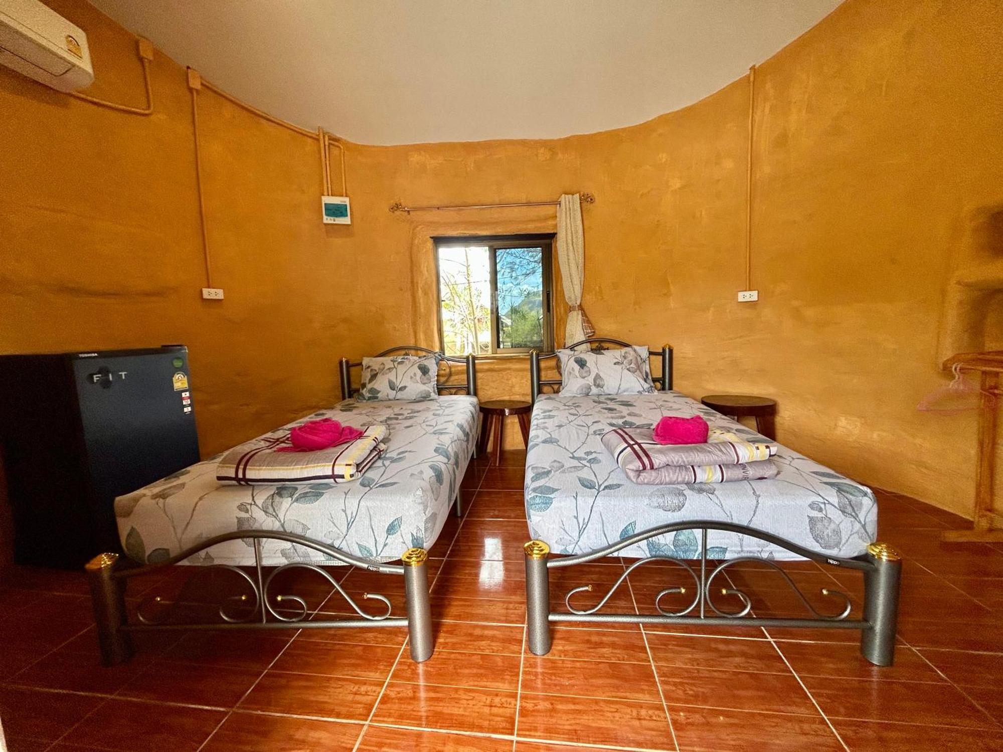 Numpu Baandin Hotel Сам Рой Йот Екстериор снимка